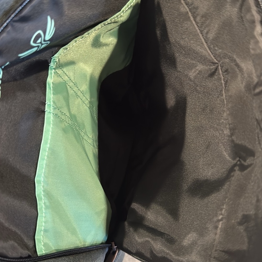 Case Logic Gray Backpack like new - Picture 3 of 5